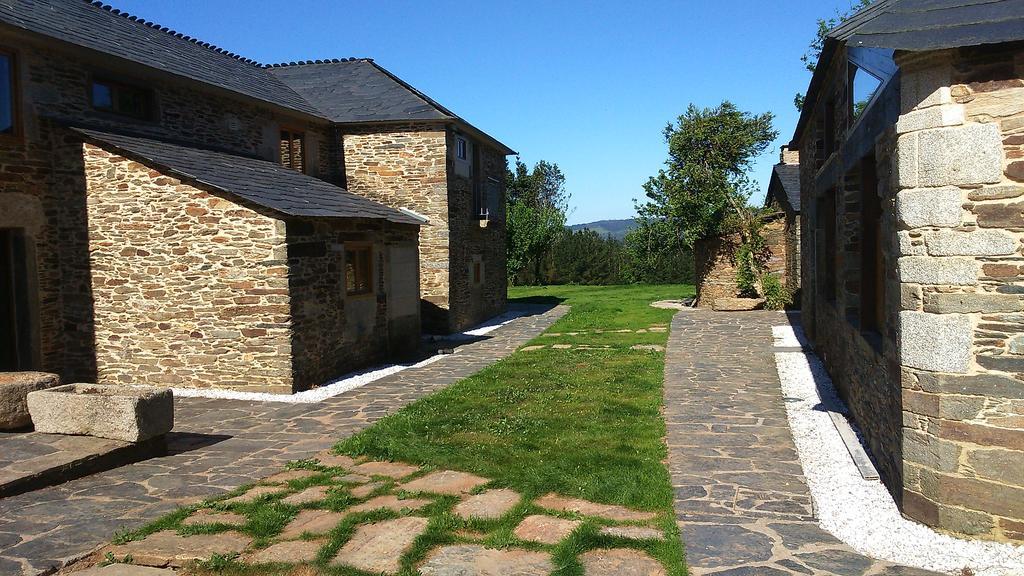 Casa Do Grilo Guest House Monfero Luaran gambar