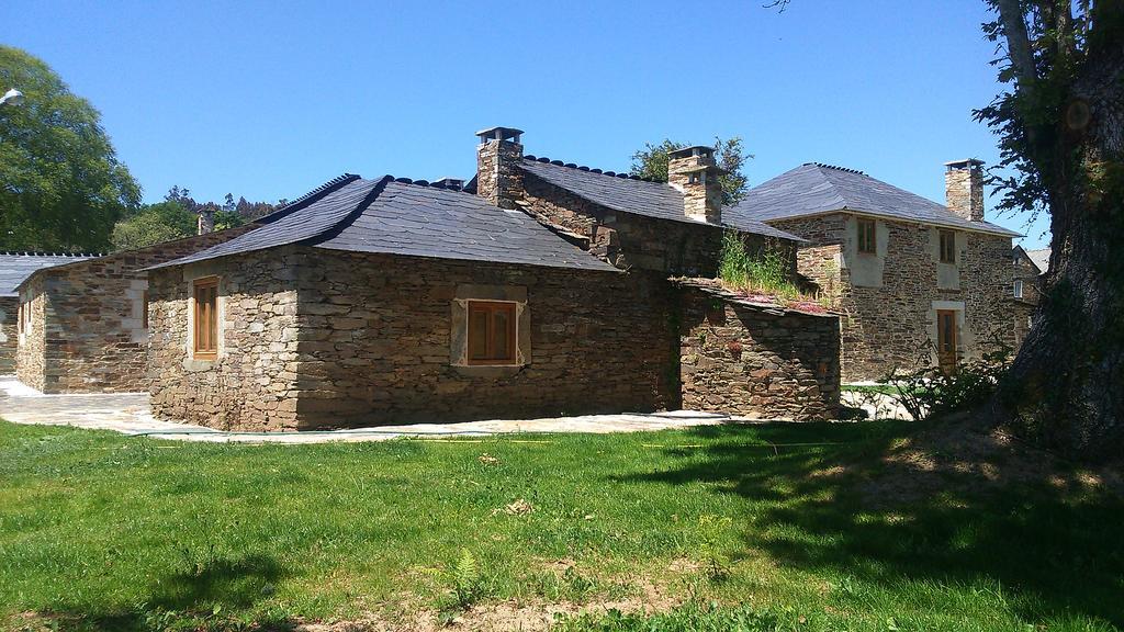Casa Do Grilo Guest House Monfero Luaran gambar