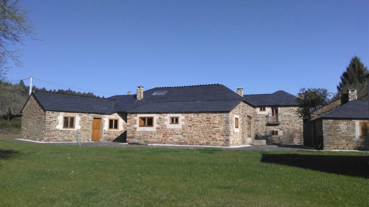 Casa Do Grilo Guest House Monfero Luaran gambar
