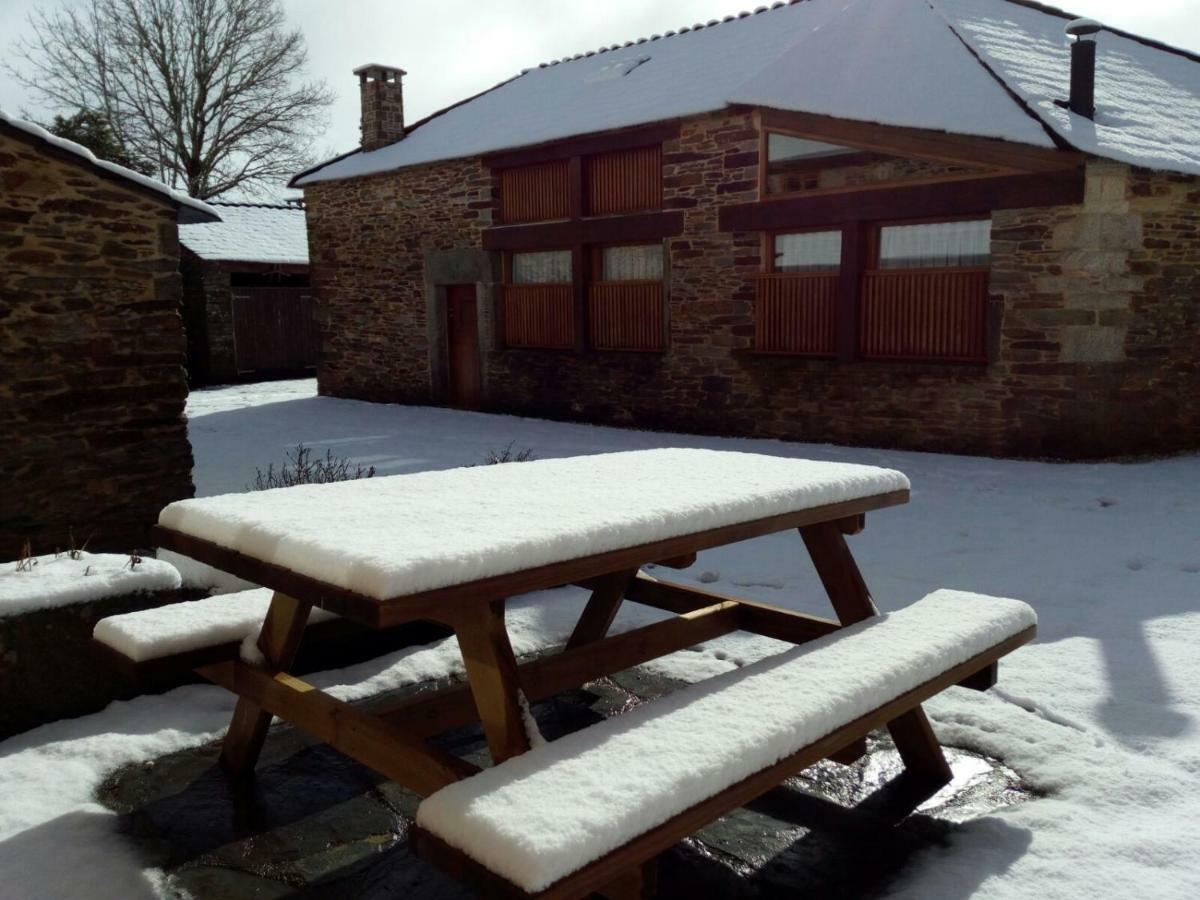 Casa Do Grilo Guest House Monfero Luaran gambar
