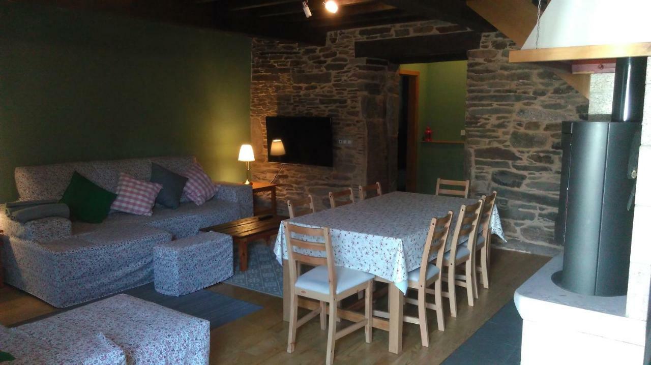 Casa Do Grilo Guest House Monfero Luaran gambar