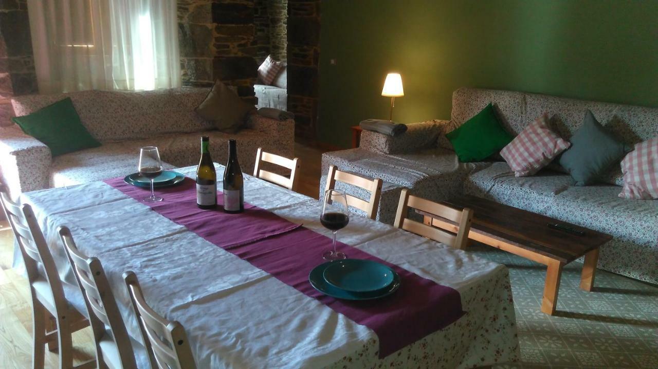 Casa Do Grilo Guest House Monfero Luaran gambar